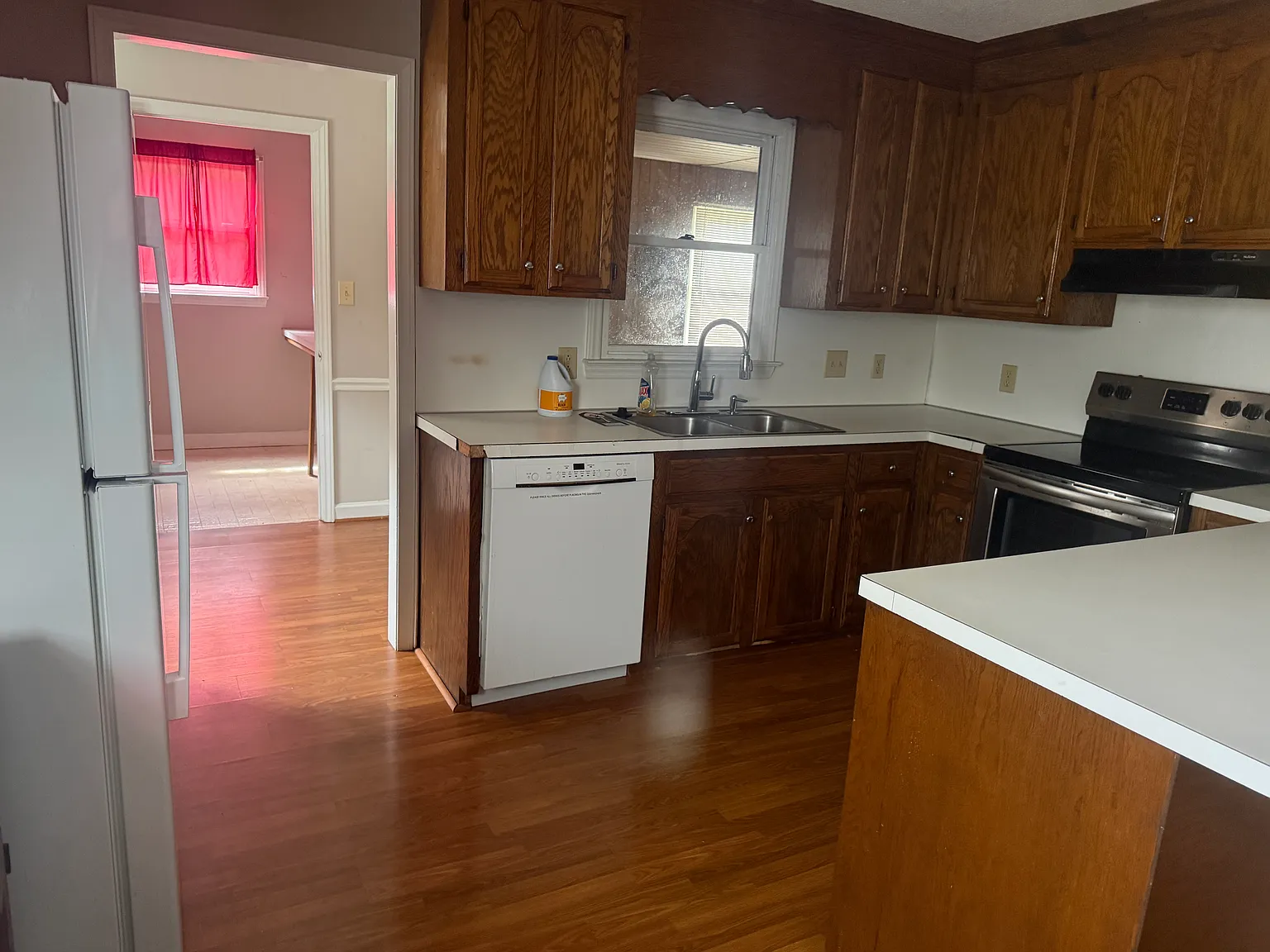 3 bed, 1312 sqft, $1,975 — Photo 1