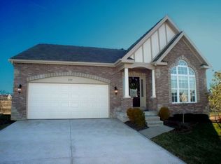 902 Ridgepointe Place Cir, Lake Saint Louis, MO 63367