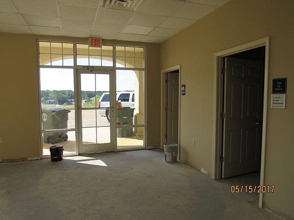 2nd image of 1275 James Dr #C