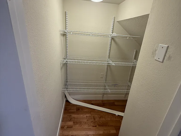 686 Willow St — Photo 18