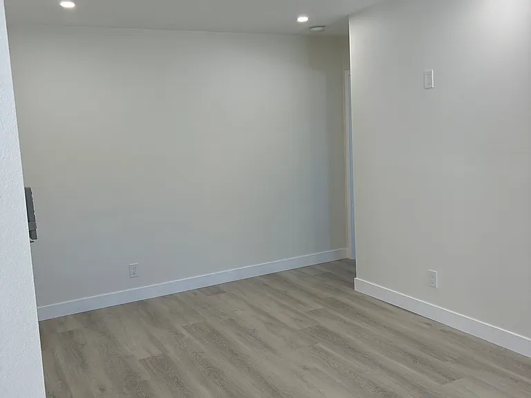 2827 E 6th St — Photo 5