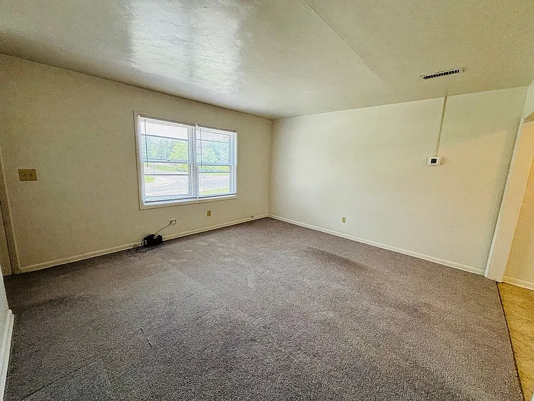 1407 Toms Creek Rd #4 — Photo 8