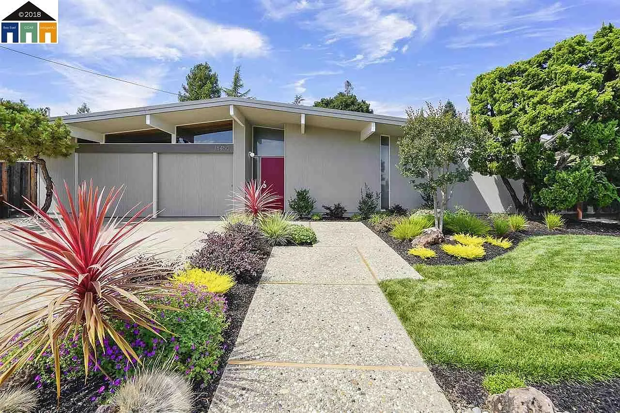 18450 Lomond Way photo 1
