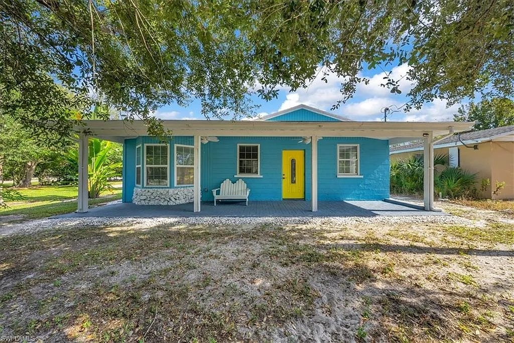 2 bed, 1.0 bath, 840 sqft, $2,800 — Photo 1
