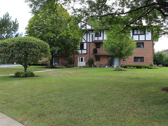 4th image of 10985 S 84th Ave APT 1B
