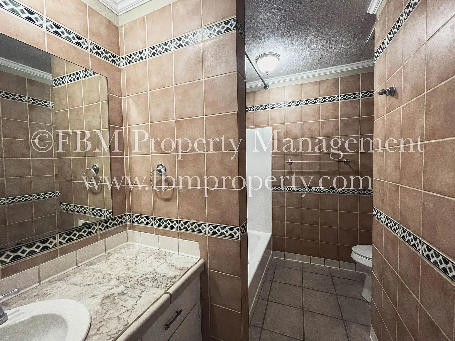 2608 W Sycamore, Unit 5 - Cozy 2 Bedroom, 1 Bathroom Upstairs Apartment Home in Corsicana, TX! — Photo 4