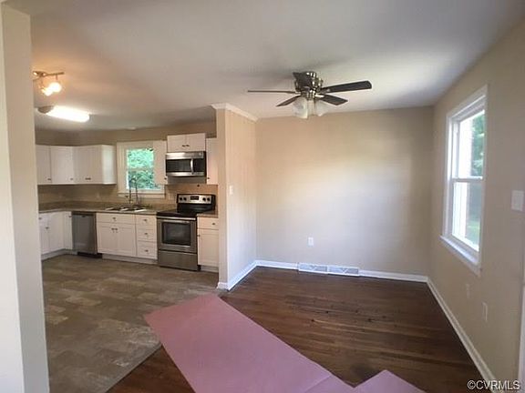 4th image of 3814 Greenwood Dr