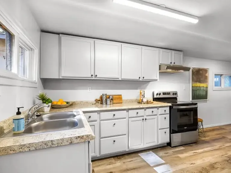 1405 Louisa Ave — Photo 21