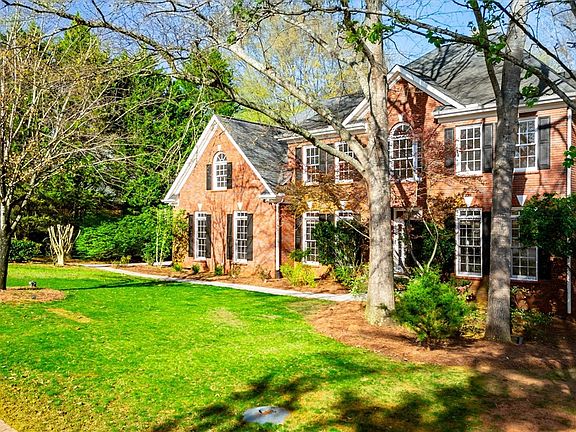 3rd image of 204 Red Maple Way