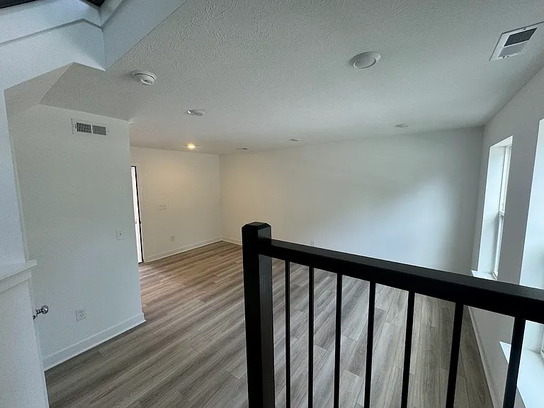 13847 Gatsby Dr — Photo 44