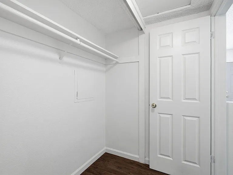 475 E Foothill Blvd — Photo 8