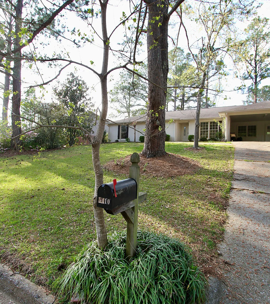 4 bed, 2106 sqft, $2,400 — Photo 3