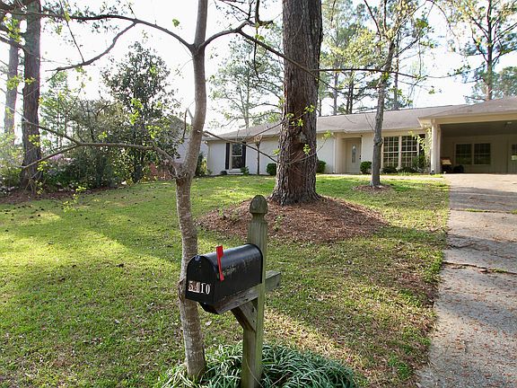 3rd image of 5410 Woodhill Cir