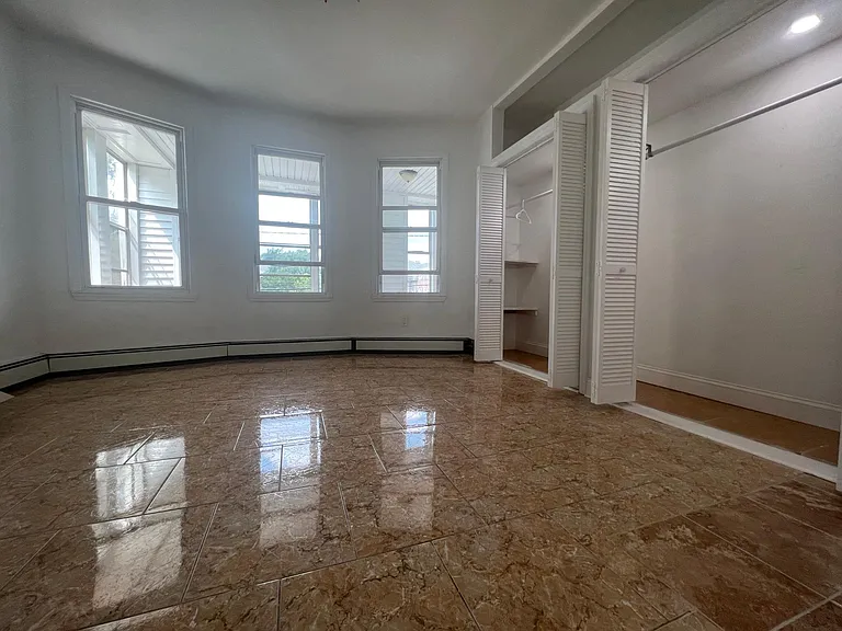 239 Harrison St #2 — Photo 4