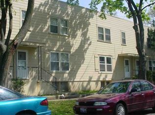 518 Douglas Ave, Waukegan, IL 60085