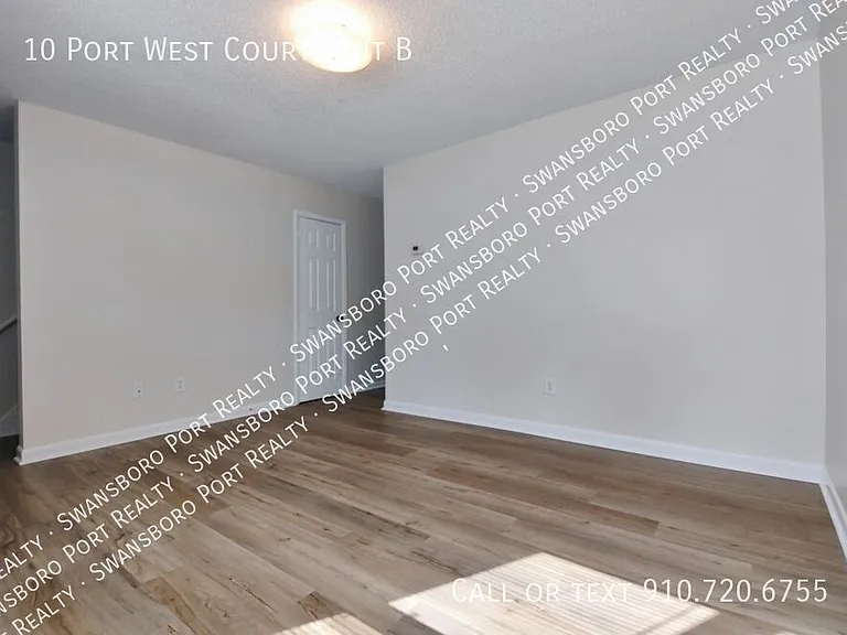 10 Port West Ct #B — Photo 5