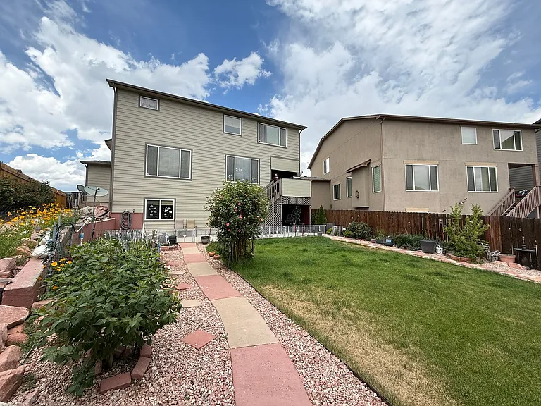 7319 Buffalo Prairie Ct — Photo 27