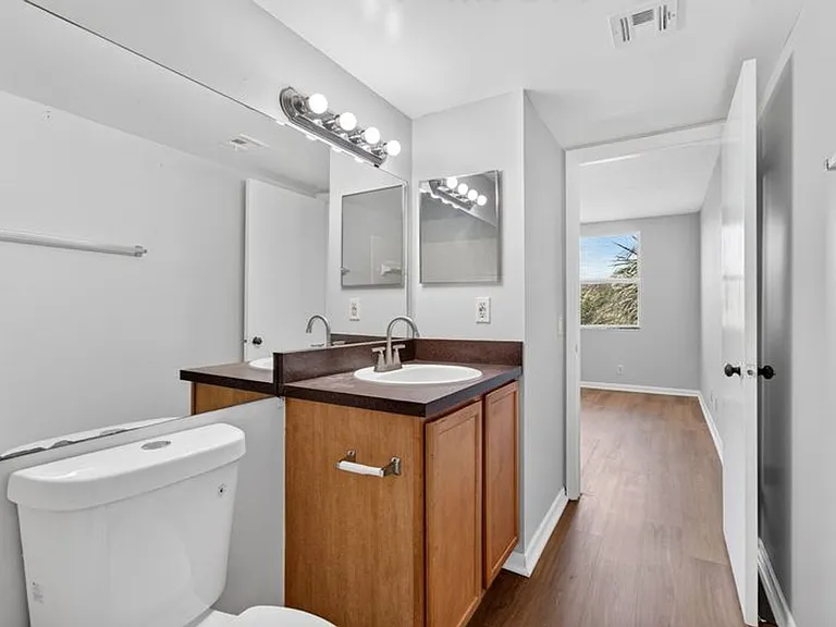 760 Executive Center Dr #32-12-32 — Photo 10