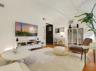 5683 N Ridge Ave #2W, Chicago, IL 60660