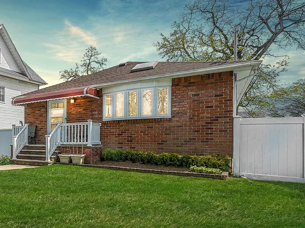 1036 Pacific Street, Baldwin Harbor, NY 11510