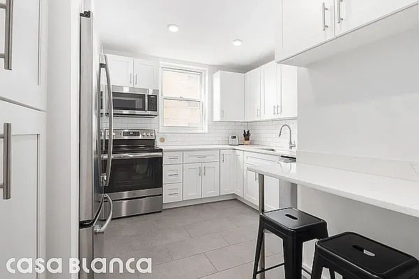 1st image of 137 E 36th St #13K