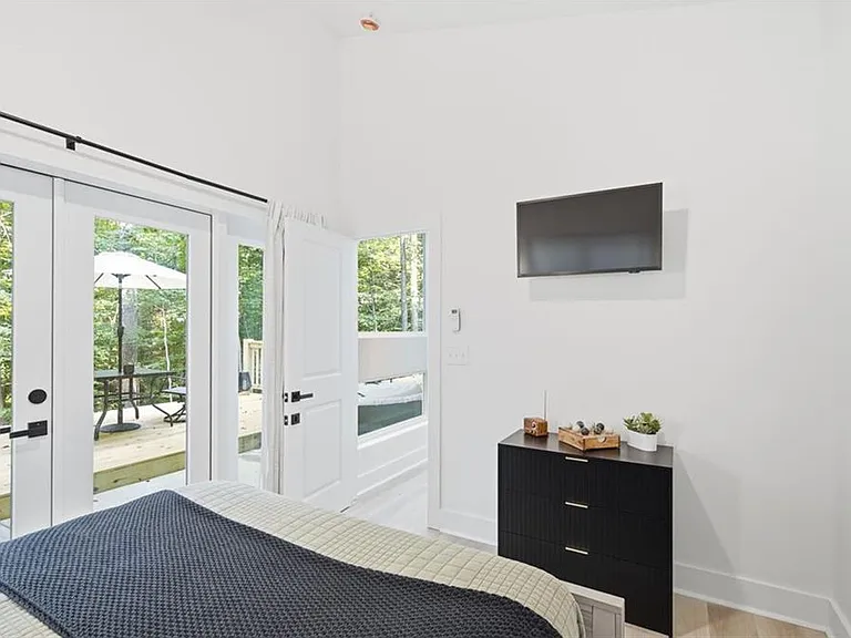 3203 Navajo Cir — Photo 20