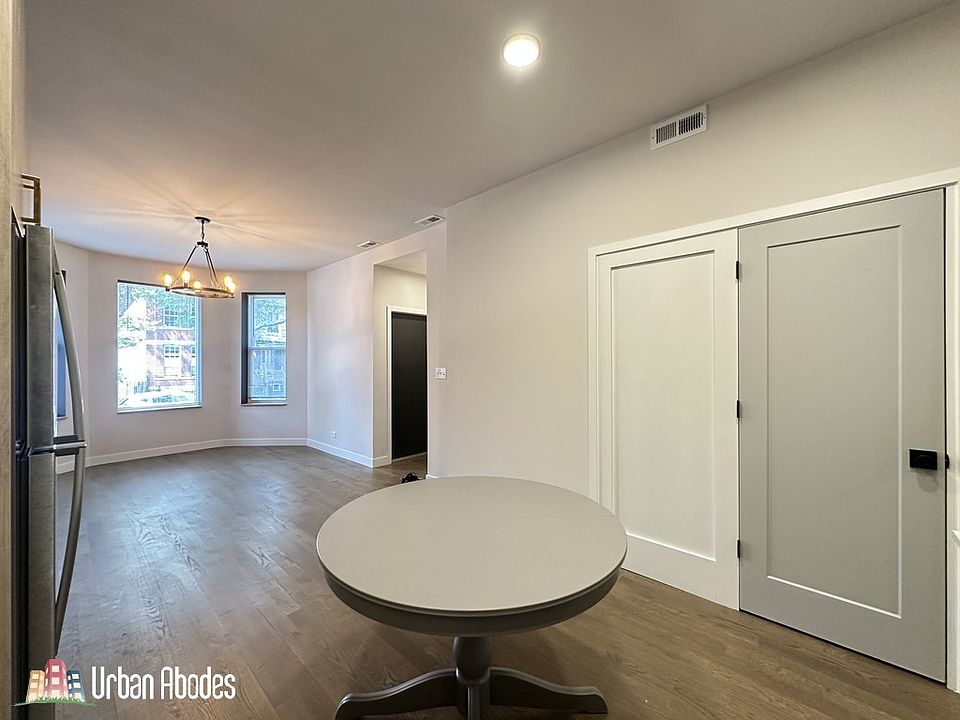 1st image of 841 N Mozart St #4