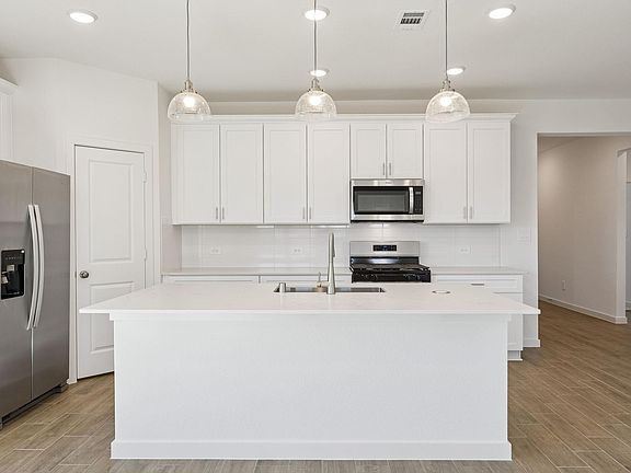 7th image of this home