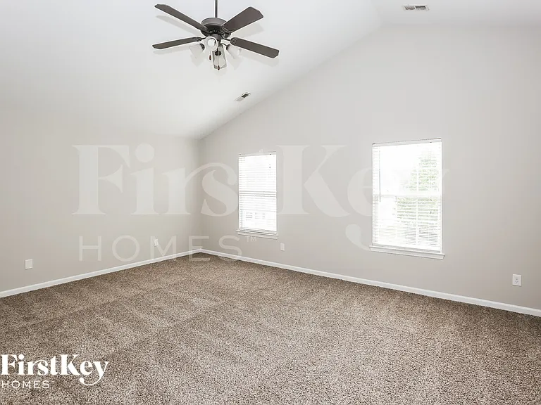 613 Latimer Way — Photo 8