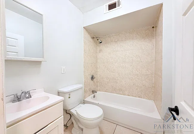 159 Bergen Ave #1E