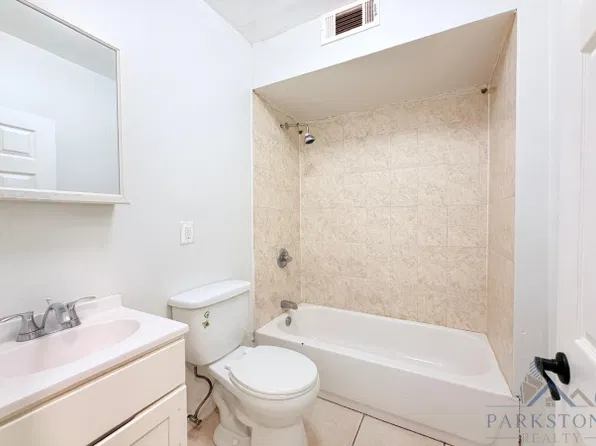 159 Bergen Avenue image 1 of 9