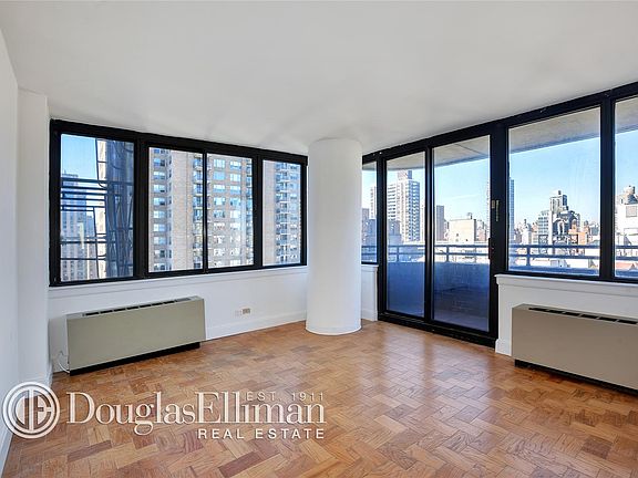 3rd image of 455 E 86th St APT 21A