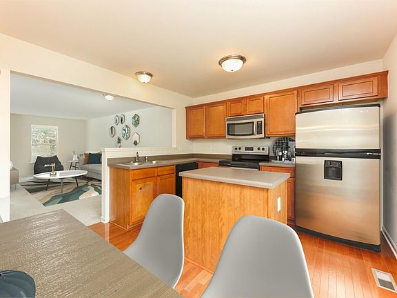 3rd image of 6363 Scoter Ln