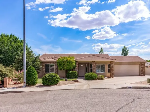 2226 E Crimson Cir, St George, UT 84790