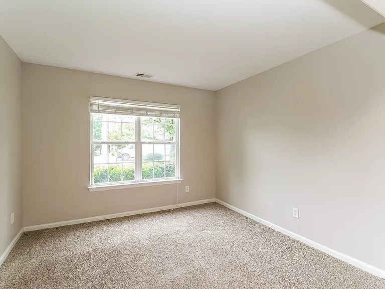 4625 Canipe Dr — Photo 14