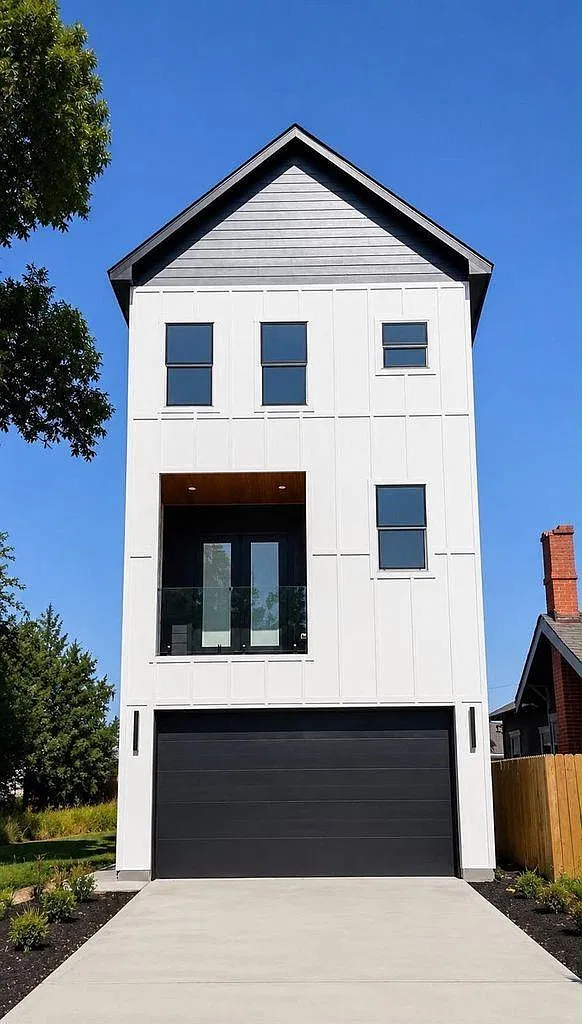 3 bed, 3.5 bath, 2028 sqft, $2,750 — Photo 1