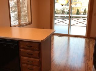 900 W Main St APT B, Little Chute, WI 54140