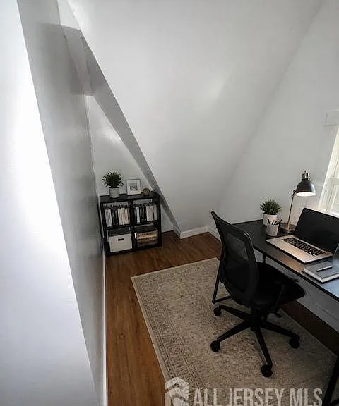 107 Vassar Ave — Photo 6