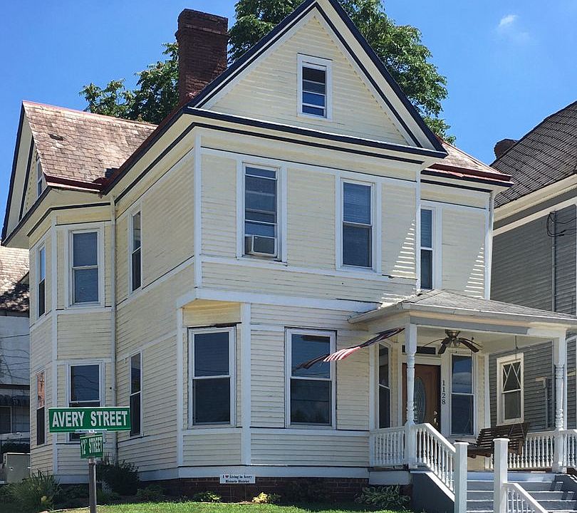 1st image of 1128 Avery St