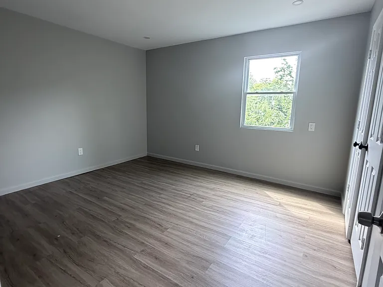 35 N 6th St #3 — Photo 10