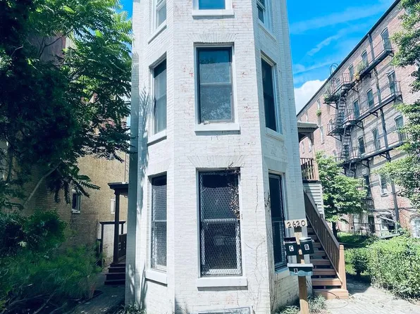 2620 Saint Paul St, Baltimore, MD 21218
