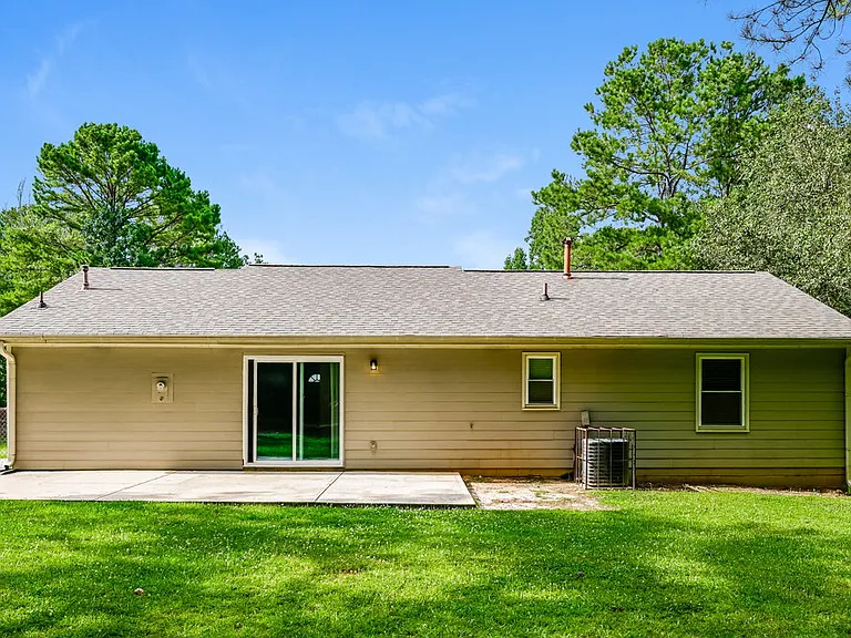 417 Willow Ct SE — Photo 16