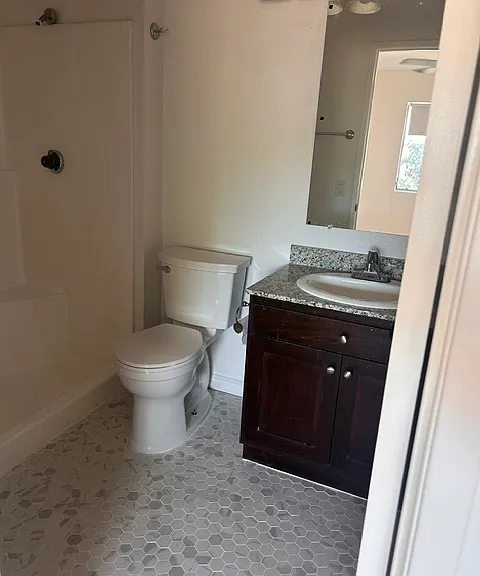 3090 Del Mar Ave — Photo 5