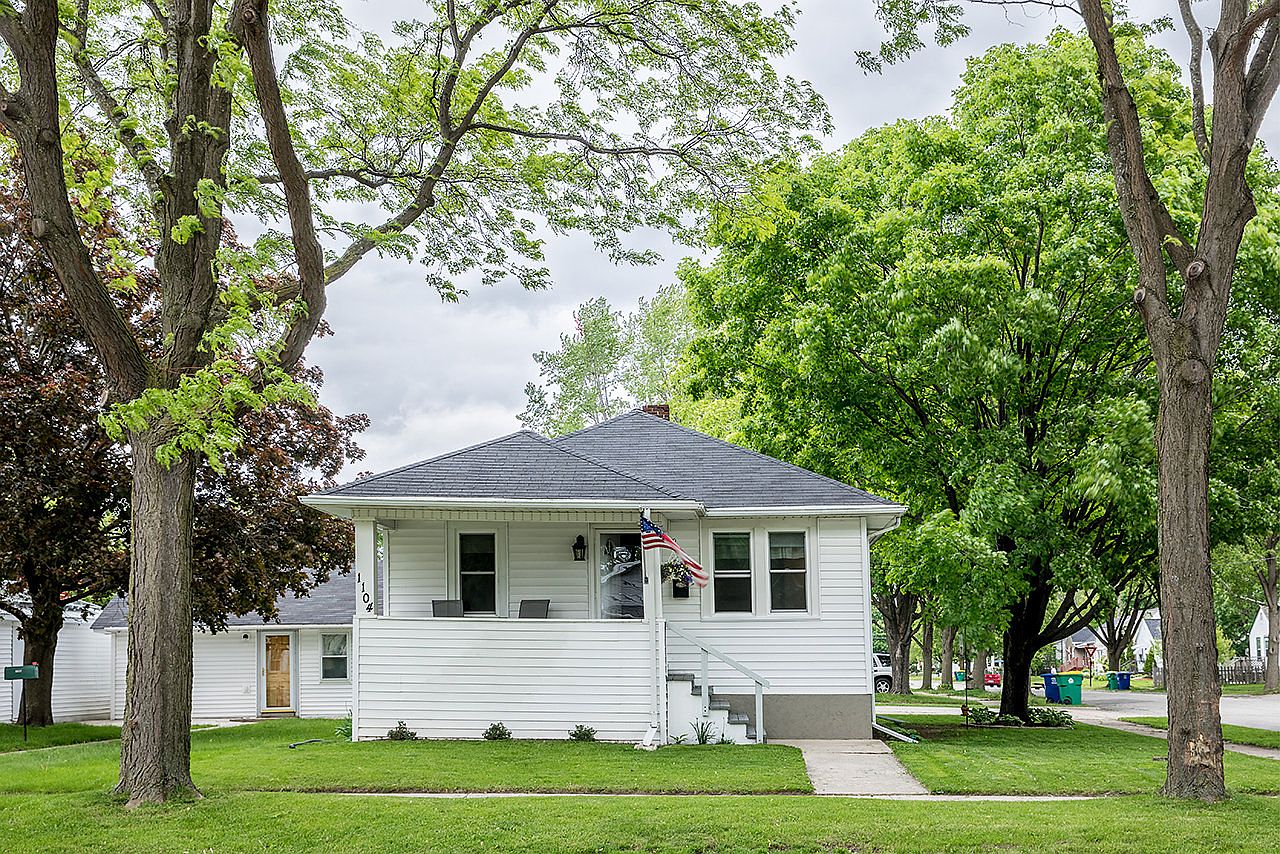 1104 Elmore St, Green Bay, WI 54303 Zillow