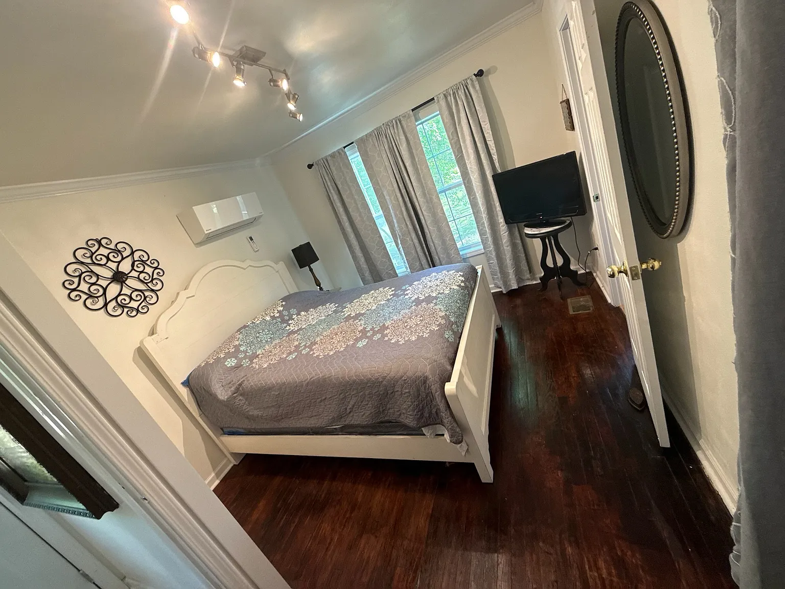 3 bed, 1282 sqft, $1,250 — Photo 1