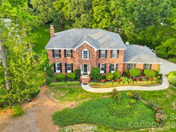 4113 Hallam Ct, Charlotte, NC 28269