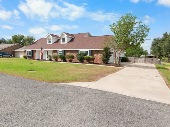 4516 W Quail Hollow Dr, Lake Charles, LA 70605