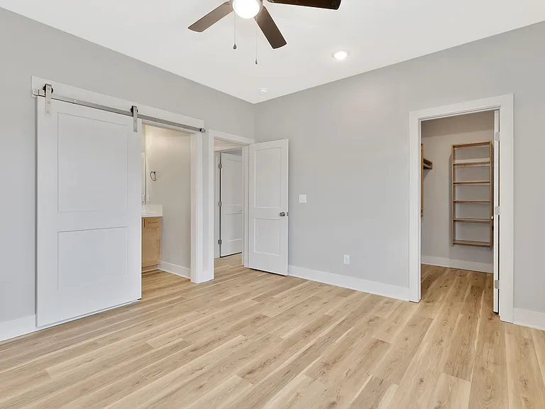 1102 SE 10th Ter — Photo 25