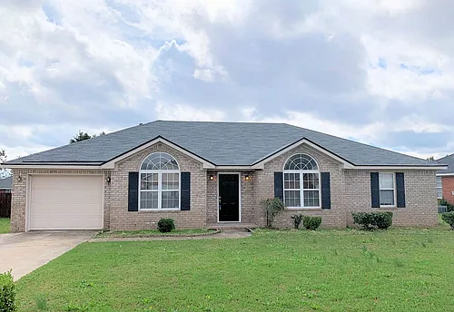 225 Taylor Cir Photo 1
