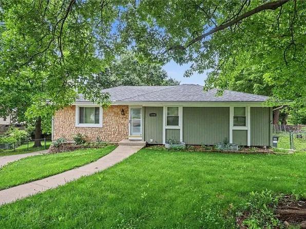 10008 NW 70th Ct, Kansas City, MO 64152